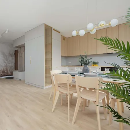 Spacious With Parking On Grochow By Renters * Варшава