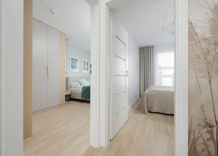 Spacious With Parking On Grochow By Renters Daire