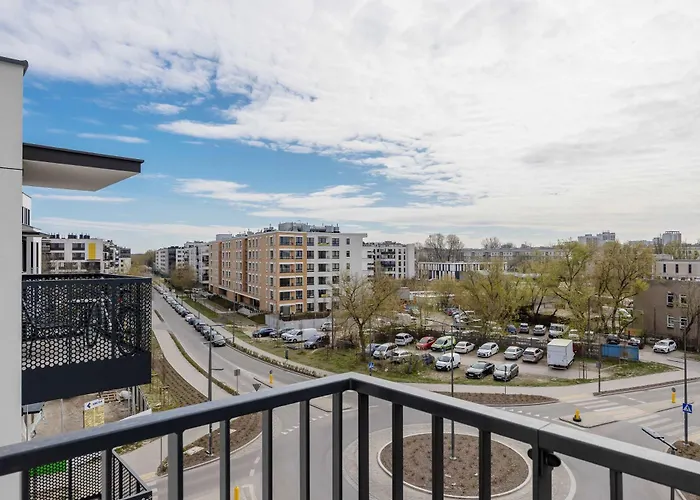 Spacious With Parking On Grochow By Renters Daire *