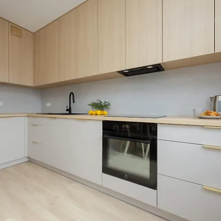 Spacious With Parking On Grochów By Renters