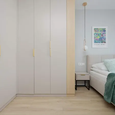 Spacious With Parking On Grochów By Renters Varsovia