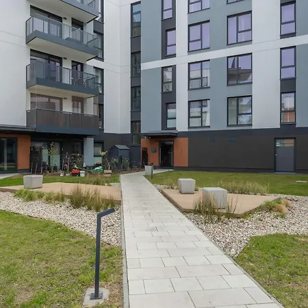 Spacious With Parking On Grochów By Renters