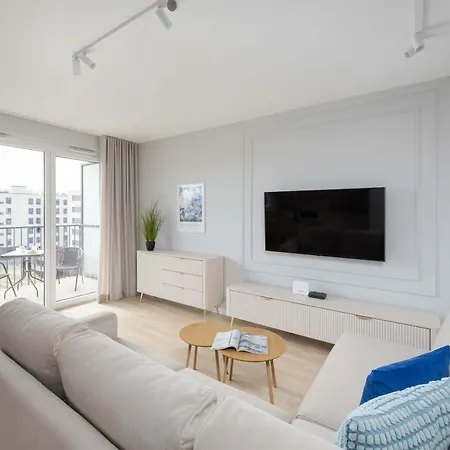 Spacious With Parking On Grochów By Renters Varsovia