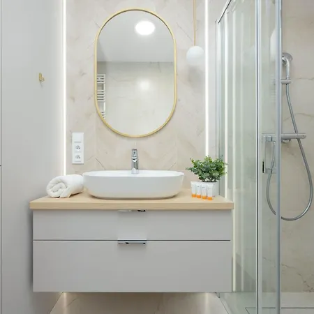 Apartment Spacious With Parking On Grochow By Renters